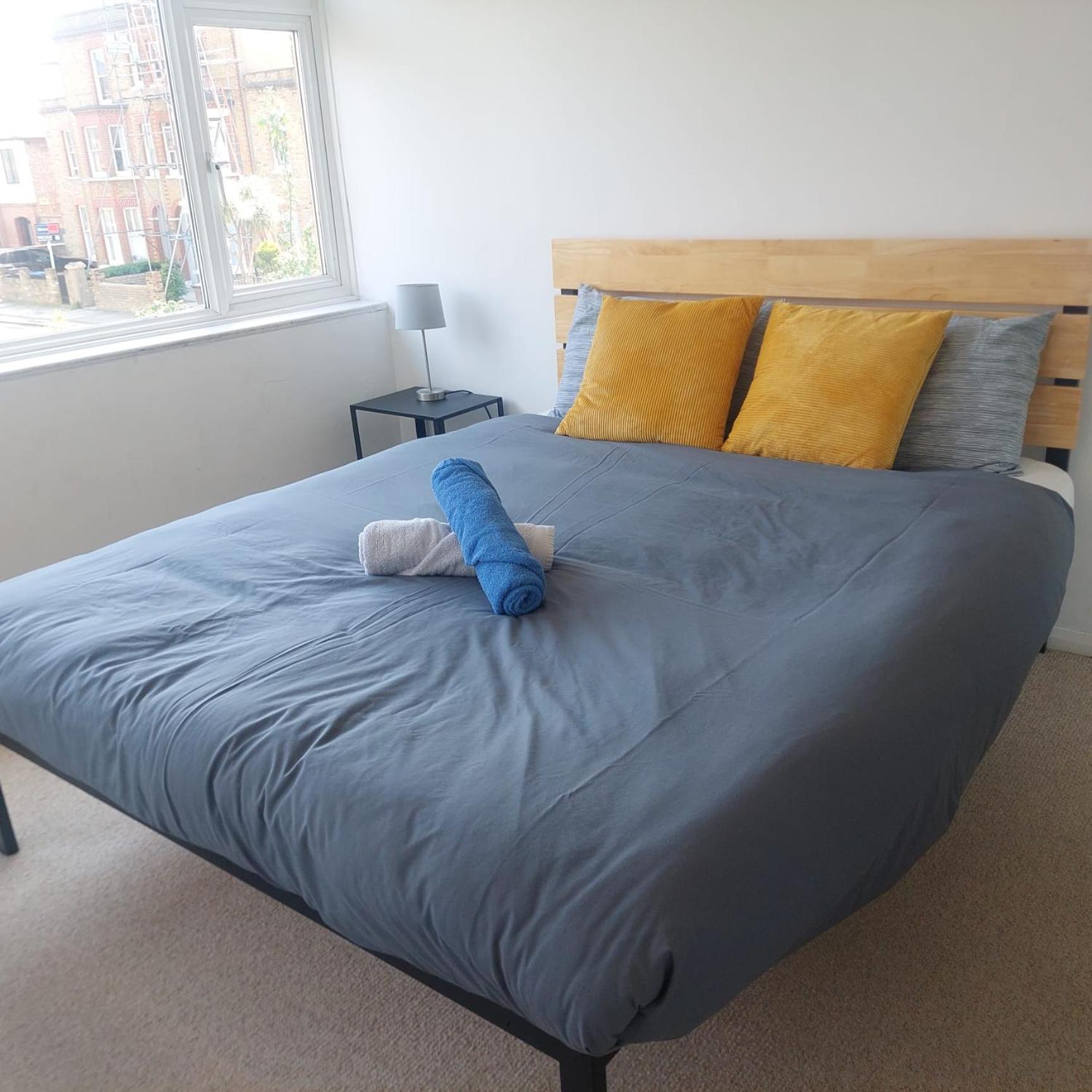 3 Bedroom House Wimbledon Дом отдыха *