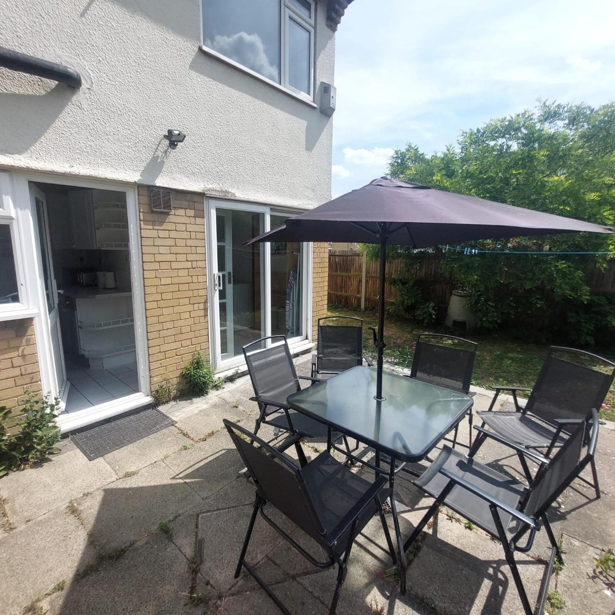 3 Bedroom House Wimbledon *
